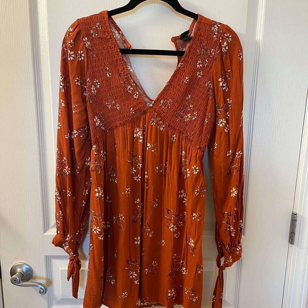 never worn baby doll dress! perfect for Fall.